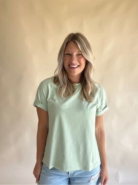 Women's Short Sleeve Crewneck Tee in Light Green